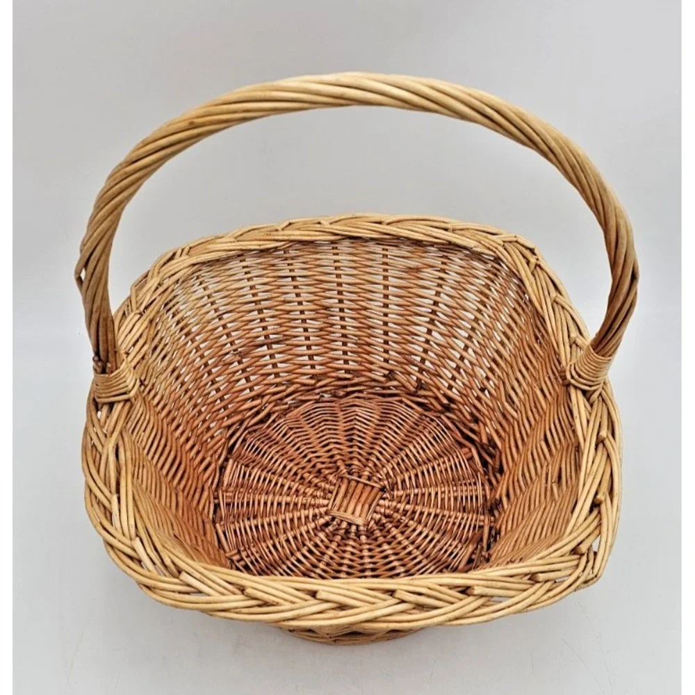 The Unbranded Brand sturdy woven